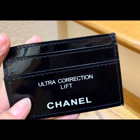 Chanel card holder - Picture 2 of 2